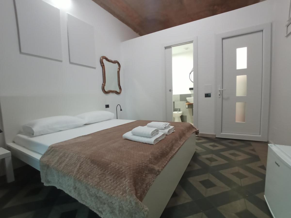 Artdeco Rooms Turin Turim Exterior foto
